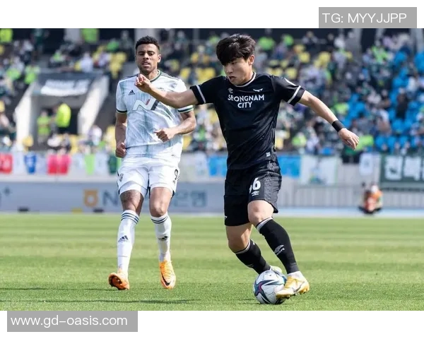 仁川现代制铁迎战水原实力对决期待精彩赛事展现球队风采 仁川现代制铁迎战水原实力对决期待精彩赛事展现球队风采