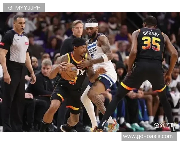 太阳队与湖人队的布克对决引发的篮球激情与战术较量解析 太阳队与湖人队的布克对决引发的篮球激情与战术较量解析